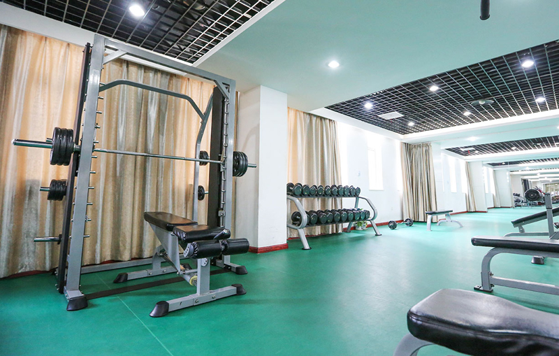 单位健身房器材