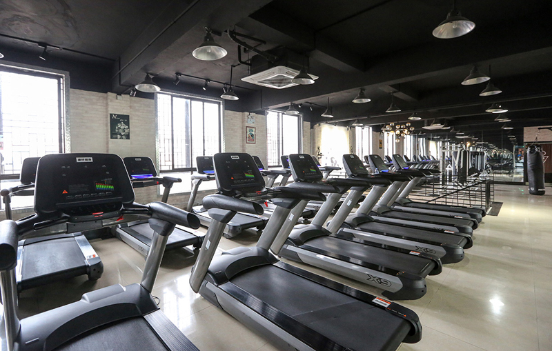 健身房器材