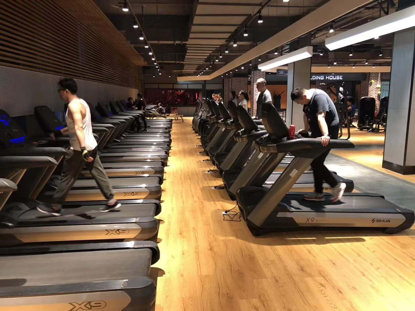 好博智能健身器材